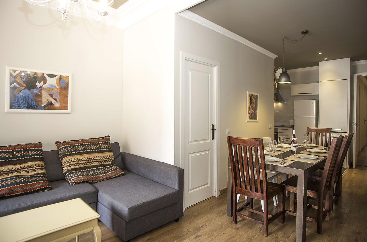 Mai & Maud Paralel Apartment Barcelona Exterior photo