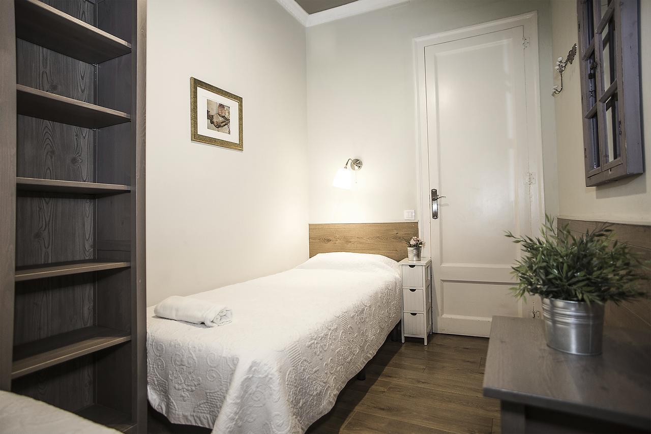 Mai & Maud Paralel Apartment Barcelona Exterior photo