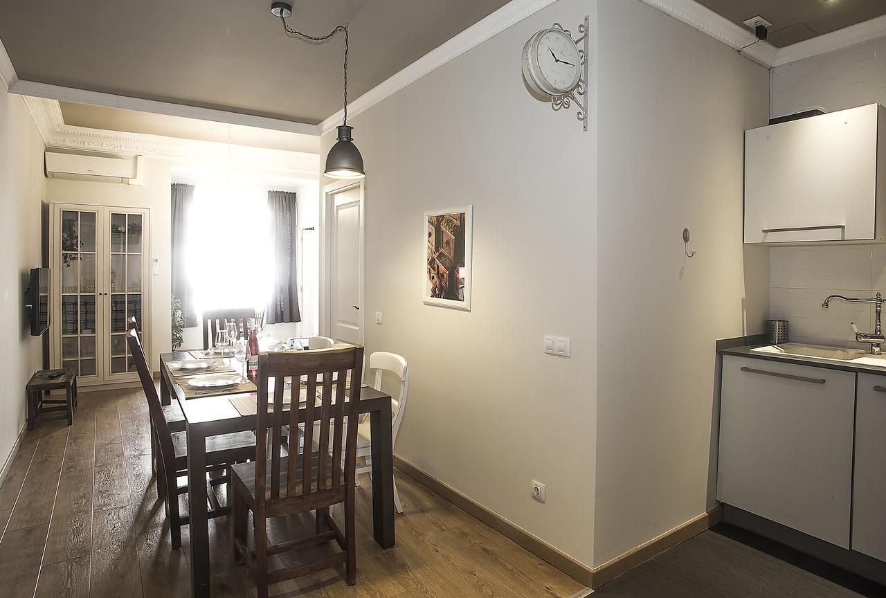 Mai & Maud Paralel Apartment Barcelona Exterior photo
